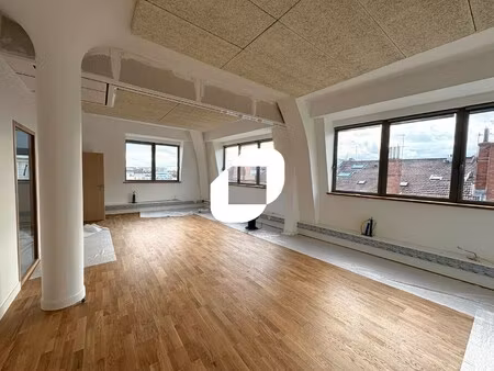 location local professionnel 174m² villeurbanne 69100