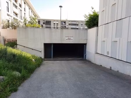 location parking annemasse 74100