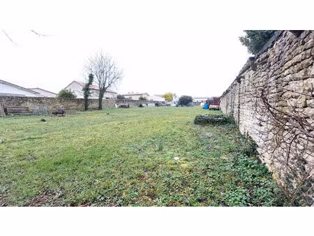 achat terrain 1 700m²