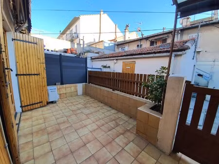 maisonnette + terrasse