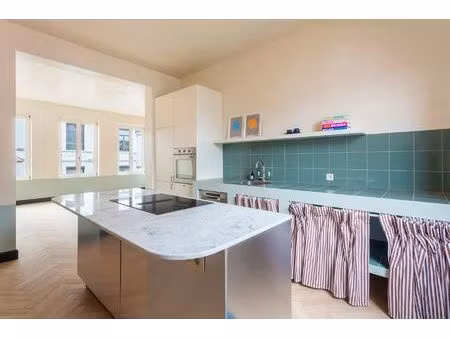 gerenoveerd duplexappartement nabij het zuid