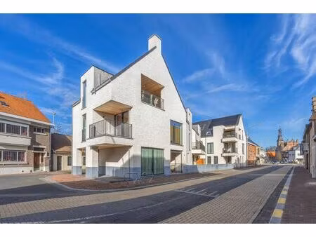 modern en lichtrijk appartement te koop in hartje zandhoven