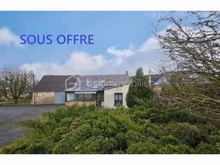 maison en pierre de 80 m² à chalons-du-maine