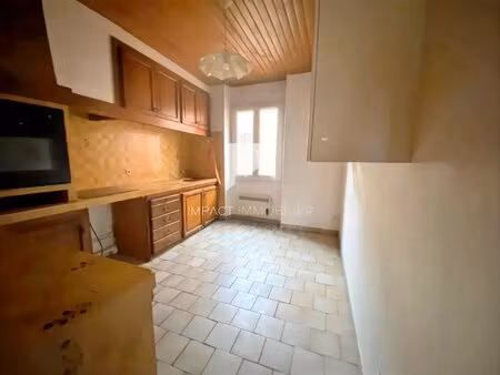 à vendre – t4 à rénover – fort potentiel – centre-ville de hyères (83400)