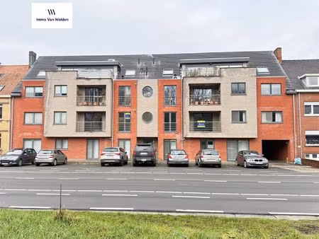 stijlvol appartement met 2 slaapkamers  terras en garage