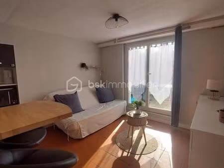 charmant studio avec terrasse