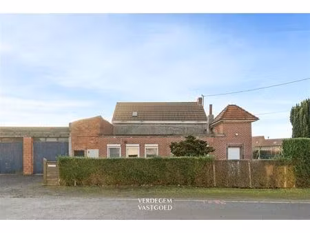 renovatie of projectgrond voor 2 woningen