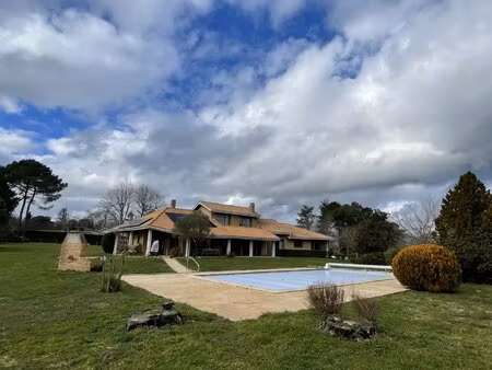 maison d’architecte avec parc  piscine et terrain constructible – casteljaloux
