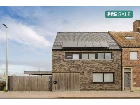 recente nieuwbouwwoning op 1103m² te koop in moorsele!