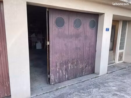 garage parking couvert box fermé