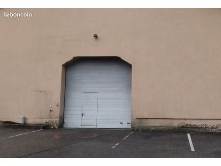 local 150 m² – stockage ou atelier privé  idéal artisan