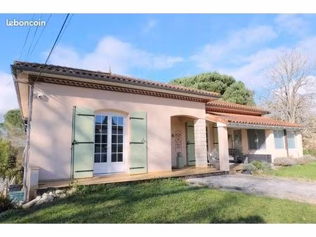 maison 8 pièces 122 m²