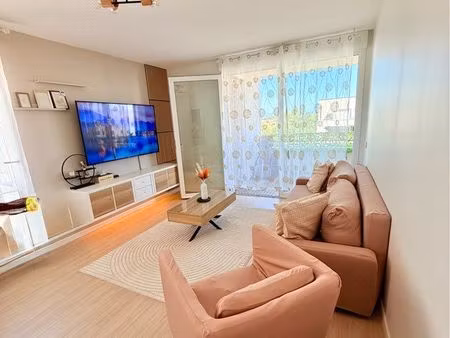 bel appartement 3 pièces avec grande terrasse