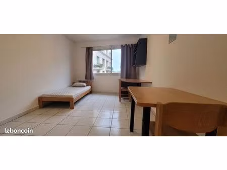studio 1 pièce 20 m²