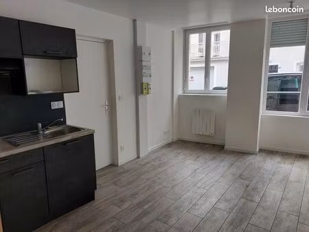 studio 1 pièce 30 m²