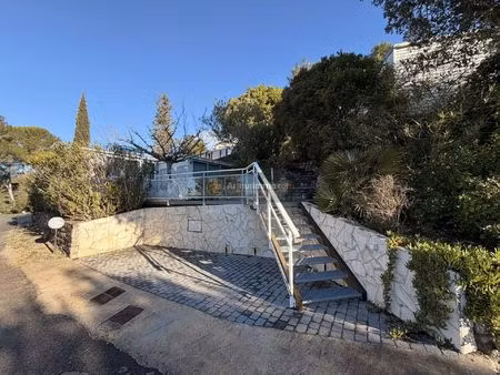 vente terrain 202 m2 à fréjus