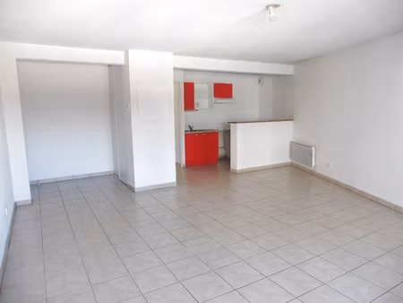 t4 avec balcon  parking et piscine quartier des chartrons