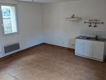 location appartement 2 pièces 39 m² à toutainville (27500)