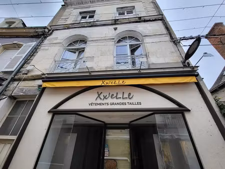 sable sur sarthe - immeuble mixte  commerce et 4 logements