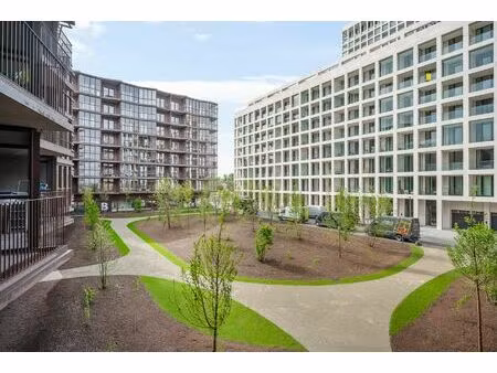 ongemeubeld 1-slpk app. met terras en zicht op binnenpark