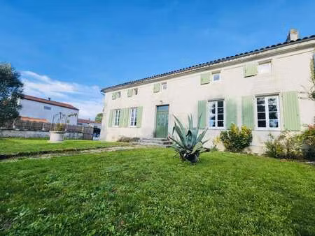 vente longère et corps de ferme piscine à bougneau (17800) : à vendre piscine / 176m² boug