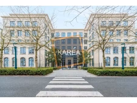 location local professionnel 4 561m² chessy 77700