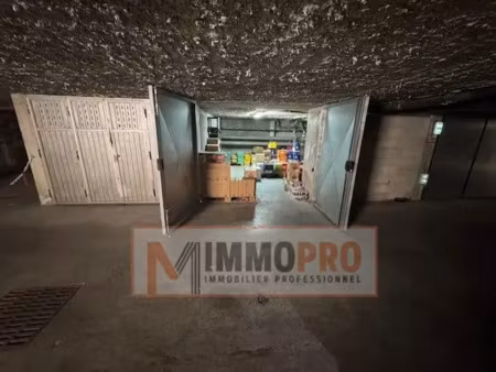 grand box fermé en sous-sol villeneuve-loubet plage 24 m