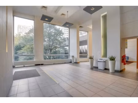 vue imprenable sur la skyline de la défense