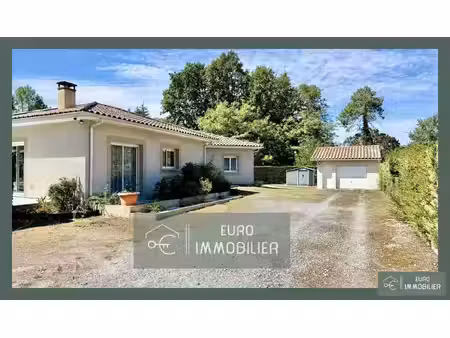 contemporaine piscine plain pied - 3 chambres - 2000m2 terrain