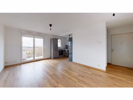 folschviller  f2 à louer avec balcon