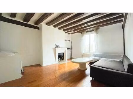 maison à rénover avec beaux volumes de 175 m2 en vente à bennecourt