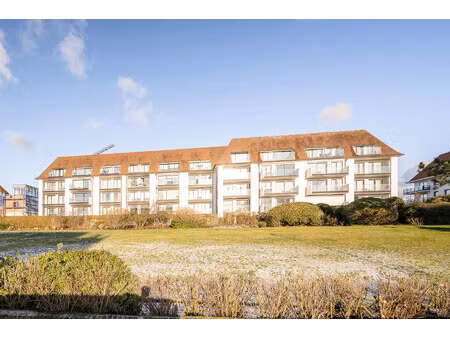 appartement te koop in knokke-heist met 2 slaapkamers