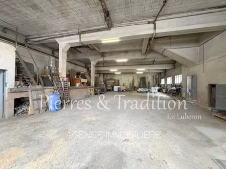 apt  vaucluse  ensemble immobilier avec grand local et appartements