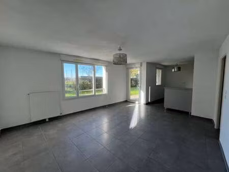 location appartement 3 pièces à saint-herblain bourg-solvardière-pelousière (44800) : à lo