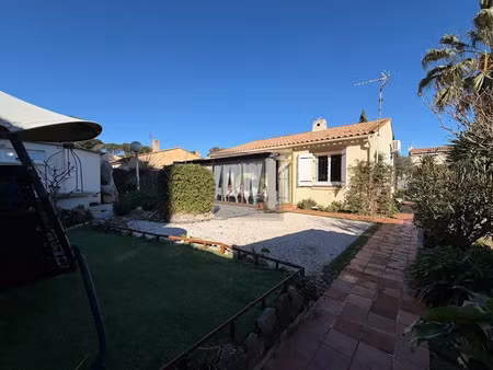 vente villa 4 pièces 80 m² à sainte-maxime (83120)  520 000 €