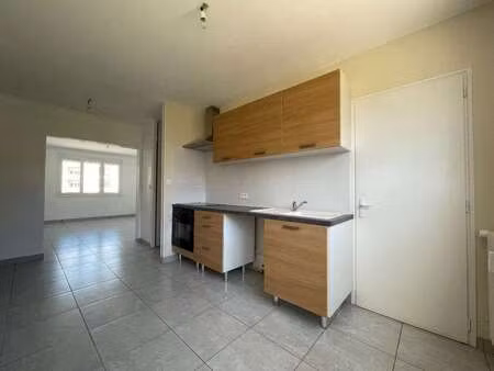 location appartement 3 pièces à angers deux croix banchais (49000) : à louer 3 pièces / 70