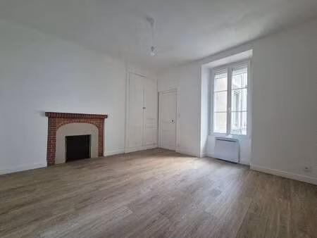 location appartement 3 pièces à angers la fayette eblé (49000) : à louer 3 pièces / 48m² a