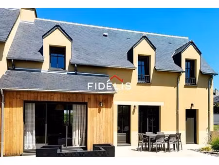 maison récente au coeur de saint suliac