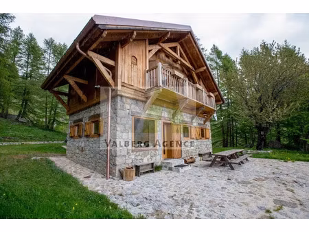 vente chalet 5 pièces 163.4 m² à entraunes (06470)  995 000 €