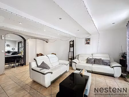 maison de village 4 pièces de 90 m² à pourcieux avec beau potentiel