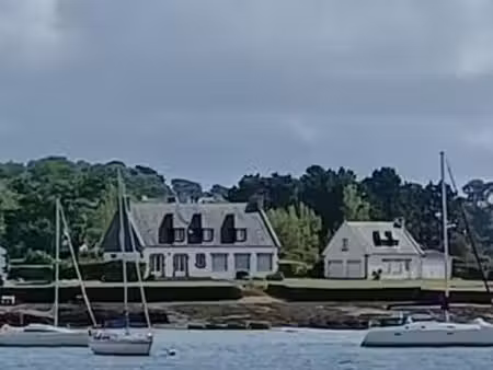 ancien chantier ostréicole avec partie habitation - vue mer exceptionnelle et potentiel...