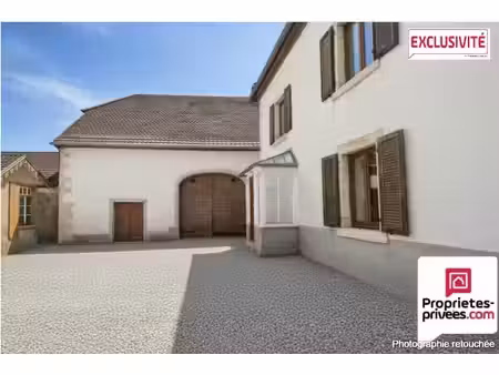 corps de ferme avec 2 maisons  une grange  prévoir travaux