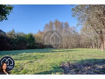 magnifique terrain constructible de 1037m2 - au calme dans une commune recherchée des yvel