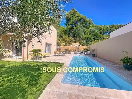 belle maison de 138 m2 avec piscine et jardin de 802 m2