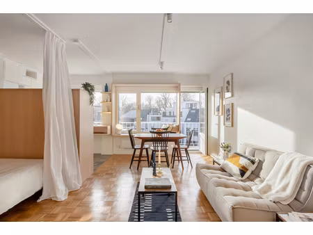 appartement te koop in berchem met 1 slaapkamer