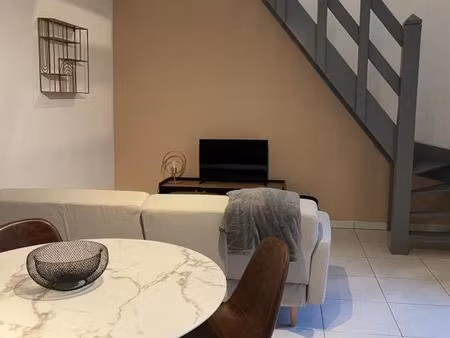 t2 / 40m² / etampes (rer c)