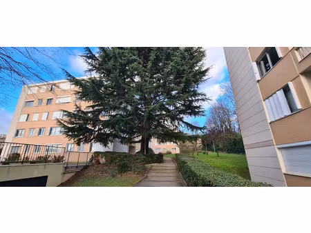 location meublée appartement 3 pièces 70 m² à gagny (93220)  1 250 €