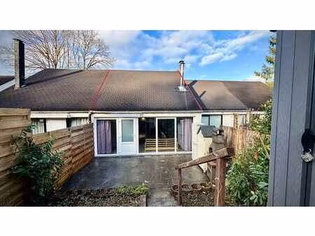 charmante maisonnette dans un domaine verdoyant