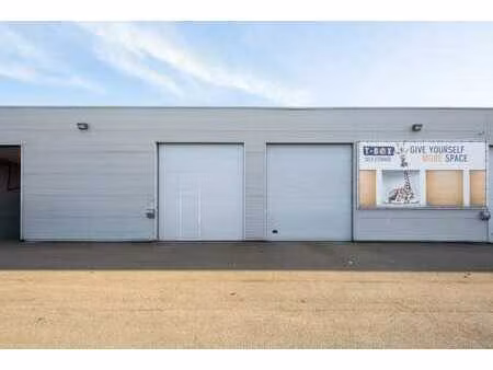 magazijn van 1.200m² in industriepark