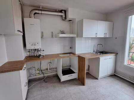 location appartement 4 pièces  72.81m²  chelles